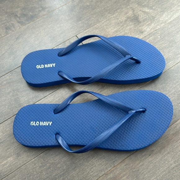 OLD NAVY Flip Flop Thong Sandal, Navy Blue Summer Shoe Pool Footwear, Size 9 - Picture 2 of 6
